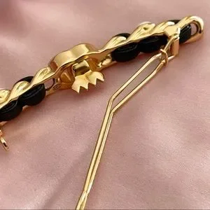 CHANEL | Accessories | Bnib Chanel 2a Cc Turnlock Chain Hair  display picture 3